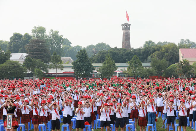 2.500 người thích thú hòa mình trong “vũ điệu tay sạch” sôi động - 1