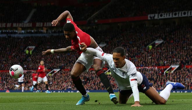 Siêu trung vệ Van Dijk thất thế trước Rashford, kém xa Maguire 80 triệu bảng - 1