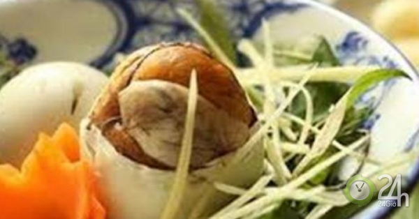 Hàng Việt và những pha “đội giá” hết hồn ở nước bạn