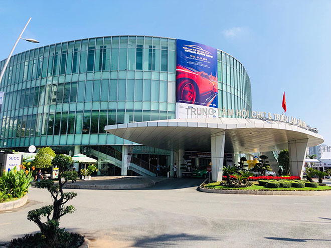 Triển lãm Ô tô Việt Nam 2019 chính thức khai mạc - 1