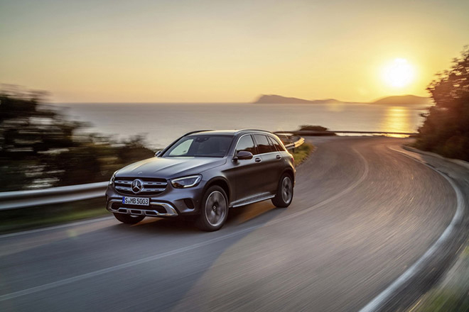 Cập nhật bảng giá xe Mercedes-Benz GLC 2019, ưu đãi 50% thuế trước bạ và nhiều quà tặng hấp dẫn - 1