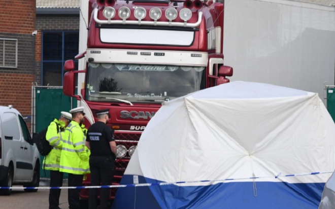39 người chết trên xe container ở Anh không phải do lạnh cóng? - 1
