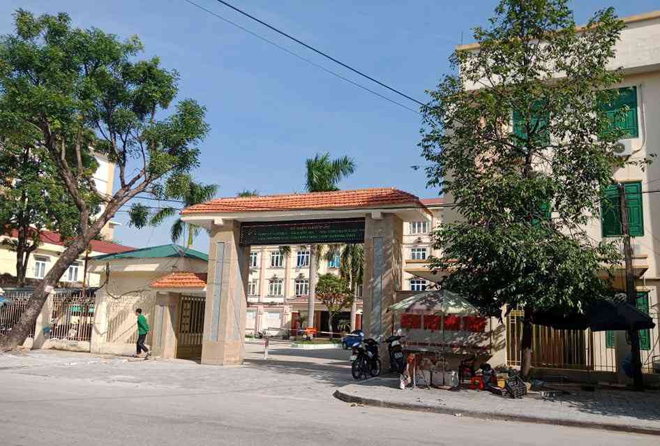 Vợ Giám đốc Bệnh viện Tâm thần Thanh Hóa và 4 y, bác sĩ bị bắt - 2