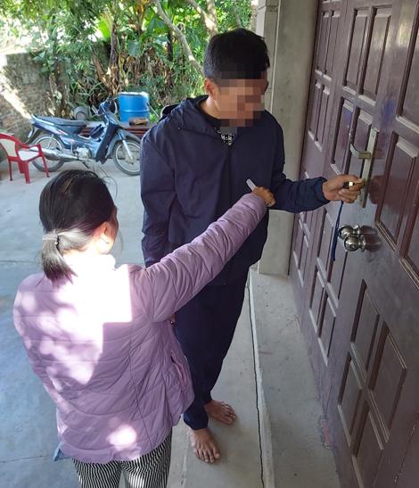 Thực nghiệm hiện trường vụ cai thầu xây dựng bị đâm chết - 3