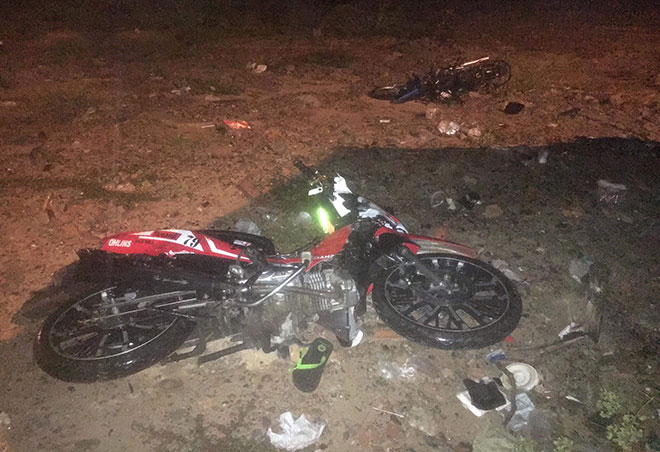 “Quái xế” so kè tốc độ “bàn thờ”trong khu dân cư, 4 người nguy kịch - 3