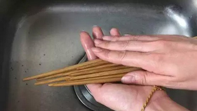 Sai lầm "độc khủng khiếp" khi rửa bát đũa khiến cả nhà mang bệnh - 3