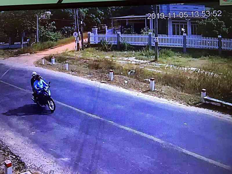 Cụ ông 73 tuổi chạy xe ôm bị cướp siết cổ - 2