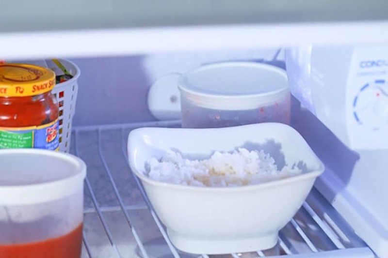 Cơm nguội bảo quản trong tủ lạnh được bao nhiêu ngày? - 1