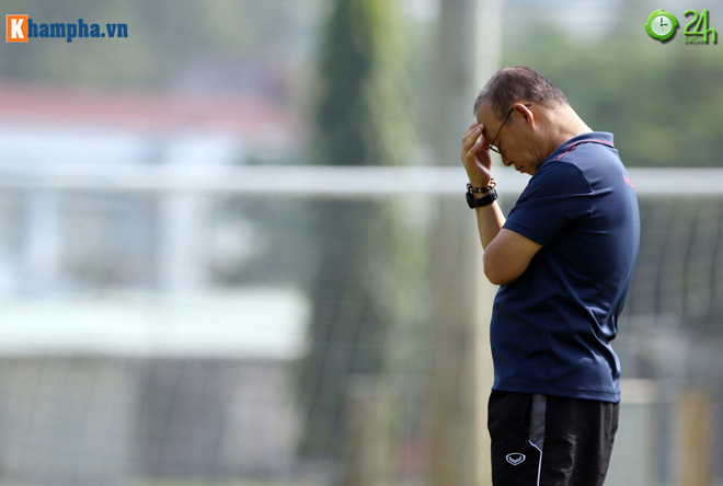 ĐT Việt Nam vươn lên chóng mặt dưới thời thầy Park: Tăng bao nhiêu bậc BXH FIFA? - 1