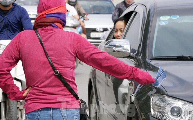 Dân phe "hét vé" trận Việt Nam - Thái Lan gấp 10 lần giá gốc - 3