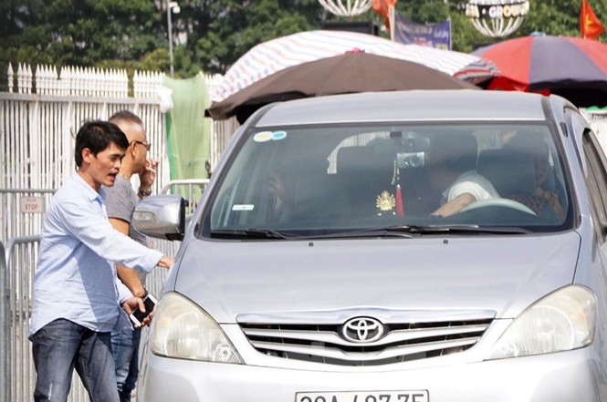 Dân phe "hét vé" trận Việt Nam - Thái Lan gấp 10 lần giá gốc - 8