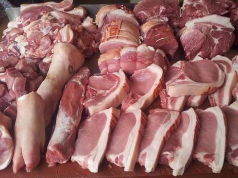 Thịt lợn tăng sốc lên 200 nghìn đồng/kg: Có biểu hiện găm hàng, thổi giá
