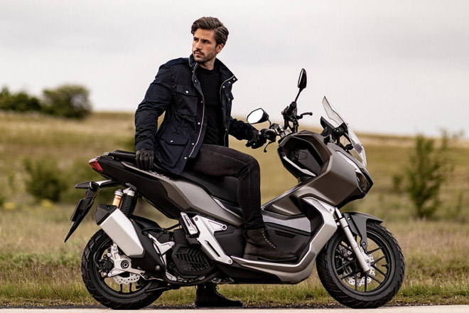Honda ADV 300 mới sắp lên kệ, Kawasaki Versys-X 300 "hãy chờ đấy" - 1