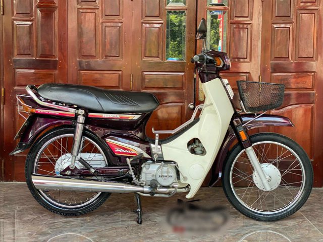 Honda Dream II Thái đời 1993 giá ngang SH mới tại Việt Nam