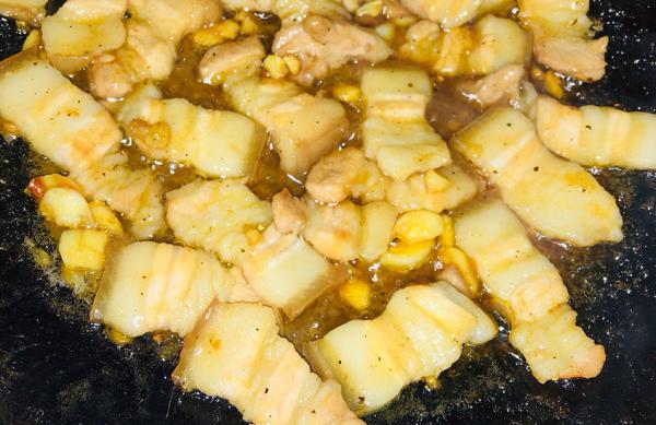 Thịt kho trứng cút ai cũng biết, nhưng nấu sao cho ngon thì cần có "bí quyết" này - 3