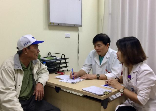 Ôm máy tính, điện thoại cả ngày, nhiều người bỗng mắc bệnh khó nói - 3