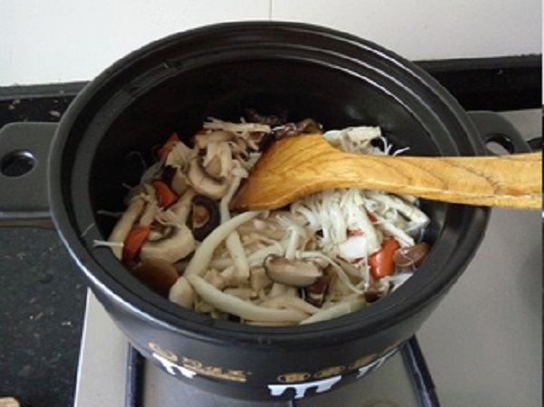 Hóa ra có một cách nấu canh nấm ngon "thần sầu" mà ai cũng có thể làm - 4