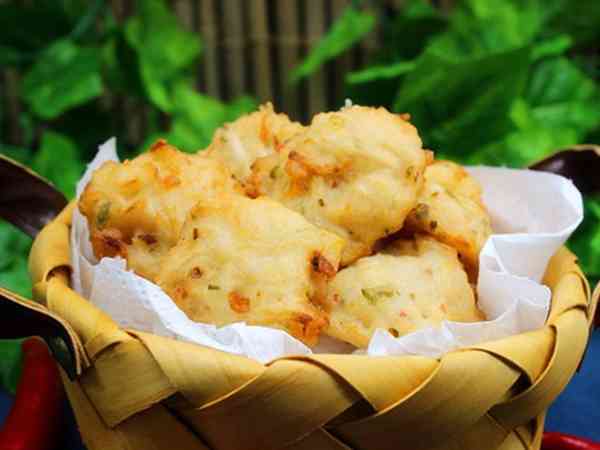 Đem cơm nguội trộn với thứ này rồi chiên, trong mềm ngoài giòn rụm, ăn là mê - 4