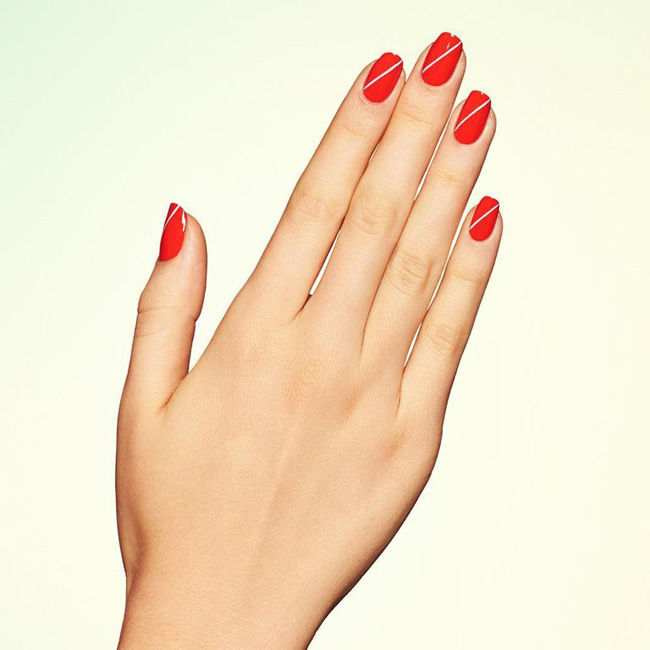 11 mẫu nail đỏ xinh xuất sắc cho các nàng thêm cuốn hút mùa lễ tết - 9