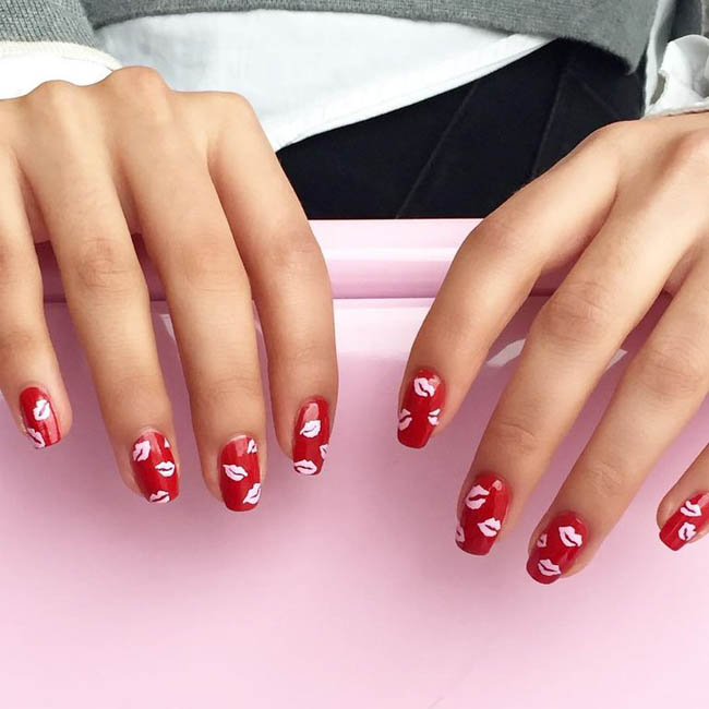 11 mẫu nail đỏ xinh xuất sắc cho các nàng thêm cuốn hút mùa lễ tết - 8