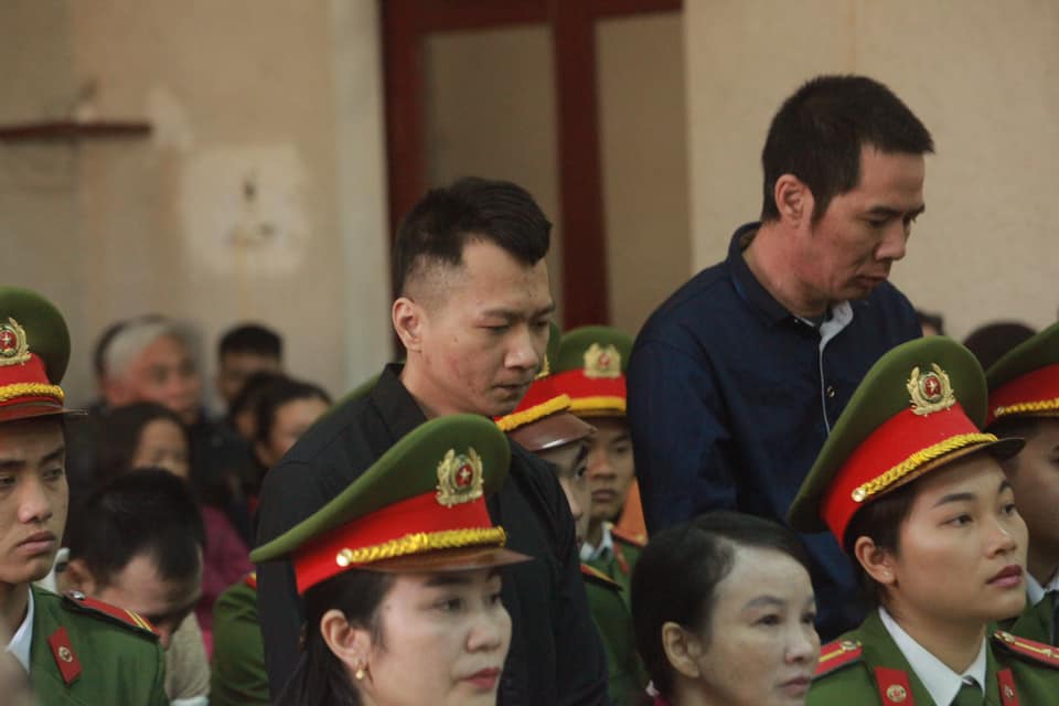 Mẹ nữ sinh ship gà giáp mặt những kẻ sát hại con gái tại tòa - 7