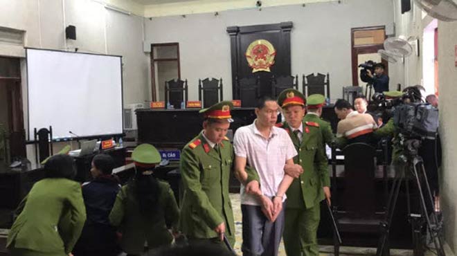 Thắt chặt an ninh tòa xử mẹ nữ sinh giao gà cùng nhóm đối tượng sát hại con mình - 5