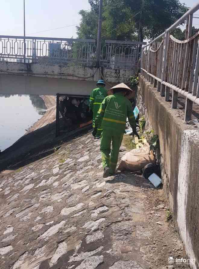 Nhà trên phố không ở, cụ bà gần 80 tuổi ra gầm cầu ngủ suốt 10 năm vì "ở đây mát hơn" - 15