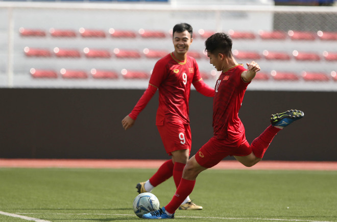 U22 Việt Nam "tập bắn", thủ môn Bùi Tiến Dũng vất vả cản phá - 6