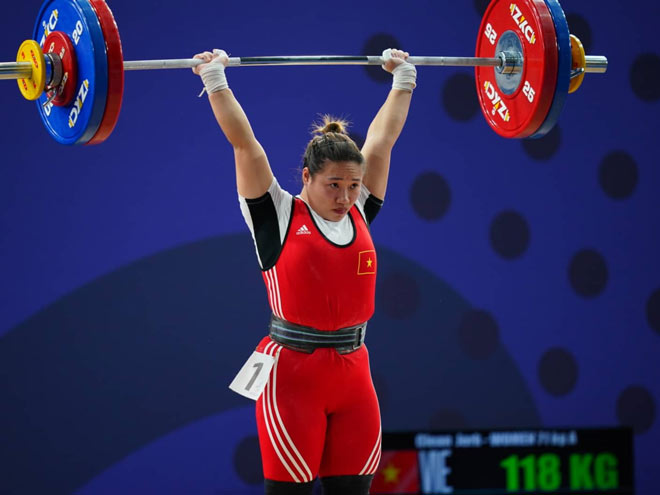 Nữ lực sĩ Việt bị tuột mất HCV SEA Games: Nghi án bị trọng tài xử ép - 1