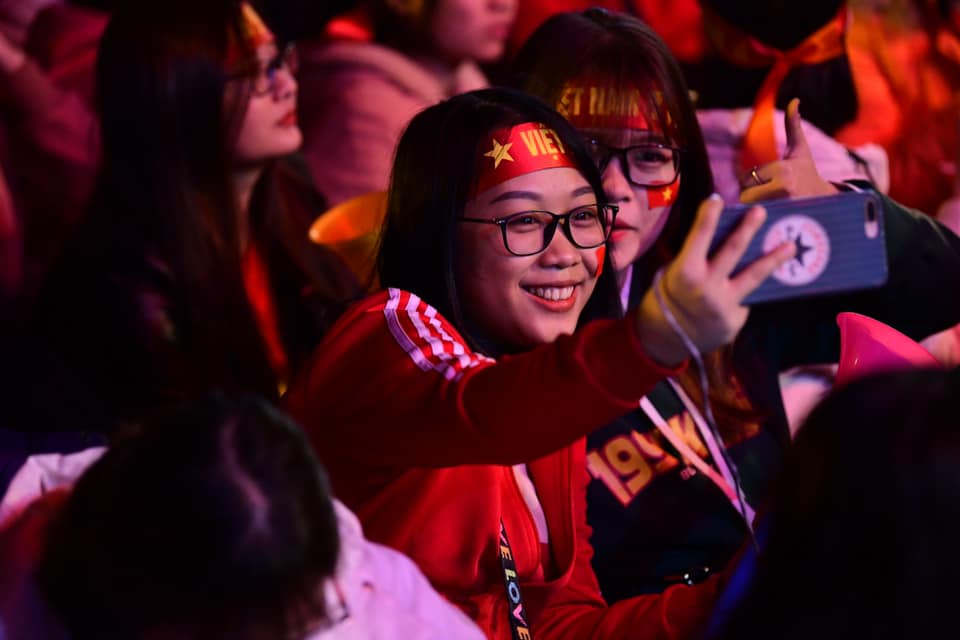 TRỰC TIẾP: Triệu trái tim ngập tràn hạnh phúc khi U22 Việt Nam đoạt "vàng" lịch sử - 29