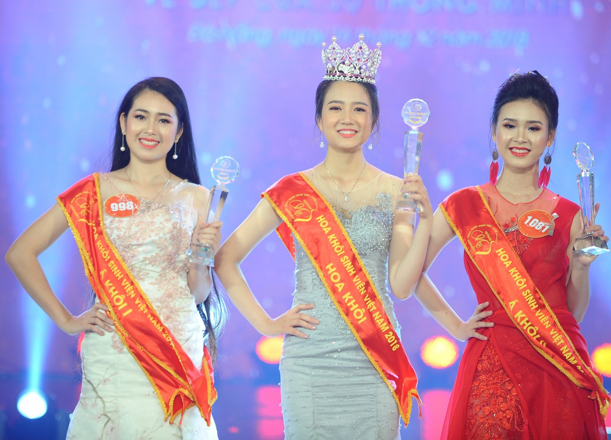 Hoa khôi được VTV nhận làm MC, kết nạp Đảng năm 22 tuổi giờ ra sao? - 1