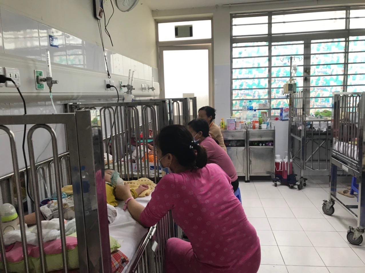 Người dân săn lùng mua thuốc Tamiflu để chữa cúm A: Bộ Y tế nói gì? - 1
