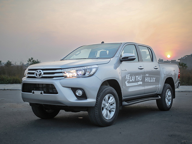Toyota Việt Nam triệu hồi dòng xe bán tải Hilux 2019, vì lỗi ống nhiên liệu - 1