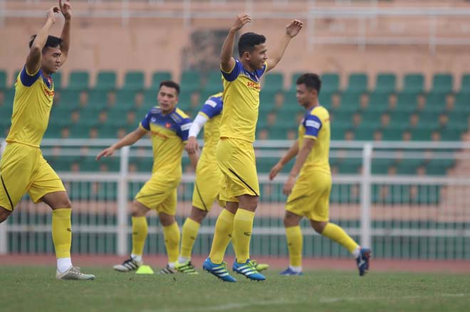 Thầy Park đăm chiêu giải bài toán Văn Hậu, U23 VN ráo riết tập đấu giải châu Á - 1