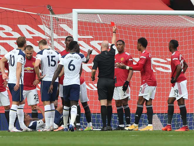 Bẽ bàng MU - Tottenham: Tại sao Martial bị thẻ đỏ trực tiếp? - 1