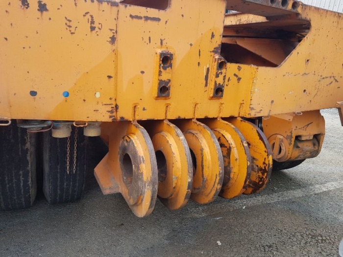 Cận cảnh đoàn xe siêu khủng với 322 bánh chờ vận chuyển đoàn tàu Metro số 1 - 9