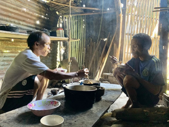'Người rừng' Hồ Văn Lang sau 7 năm trở về làng - 13