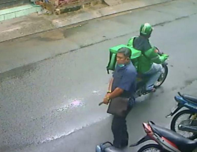 Công an xác minh người đàn ông cầm súng dọa 2 phụ nữ ở huyện Hóc Môn - 2