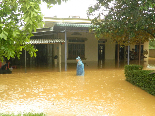 Quảng Trị đề nghị dùng trực thăng cứu 12 người gặp nạn trên biển - 3