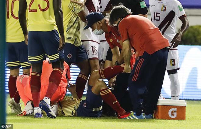 SAO Atletico gãy chân khủng khiếp, James Rodriguez ôm đầu kinh hoàng - 6