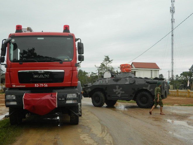 Nóng: Các lực lượng cứu hộ lên đường vào thủy điện Rào Trăng 3 cứu người - 8
