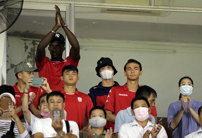 Công Phượng ngồi khán đài nhìn SAO triệu đô đá quá chán ở CLB TP.HCM - 1
