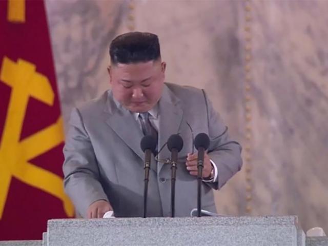 Nước mắt của ông Kim Jong Un: "Món quà" cho ông Trump trước thềm bầu cử?