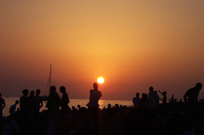 Đi đâu chơi khi tới "xứ sở mặt trời không bao giờ lặn" - 5