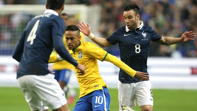 Neymar thích "làm màu" bị ví như hề, huyền thoại chê thua xa "Rô béo" - 2