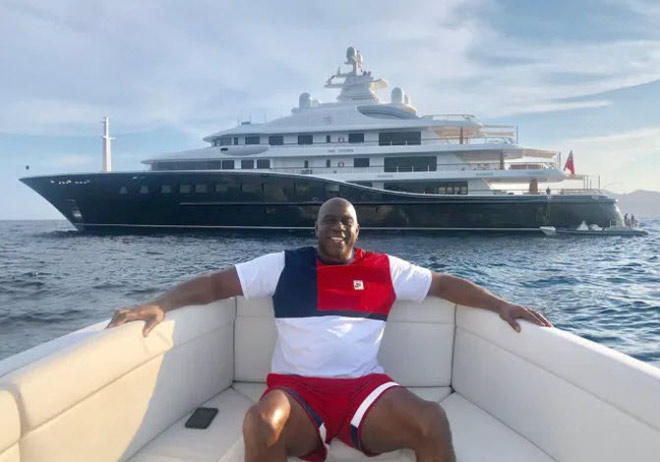 SAO cao 2m06 có "đồ chơi" 3.400 tỷ đồng: Ronaldo, Nadal cũng ngưỡng mộ - 1