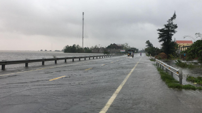 Lũ chồng lũ, 11.000 nhà dân ở Quảng Bình lại ngập chìm trong nước - 8