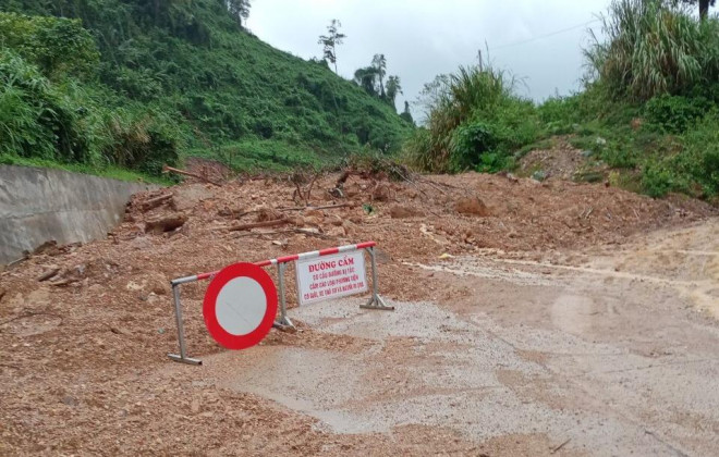 Lũ lịch sử ở Quảng Bình: Hơn 34.000 nhà dân ngập lụt, dân cuống cuồng chạy lũ trong đêm - 7