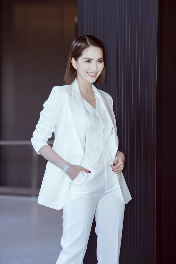 Bị chê không đi làm từ thiện như Thuỷ Tiên, "nữ hoàng nội y" nói một câu bất ngờ - 2