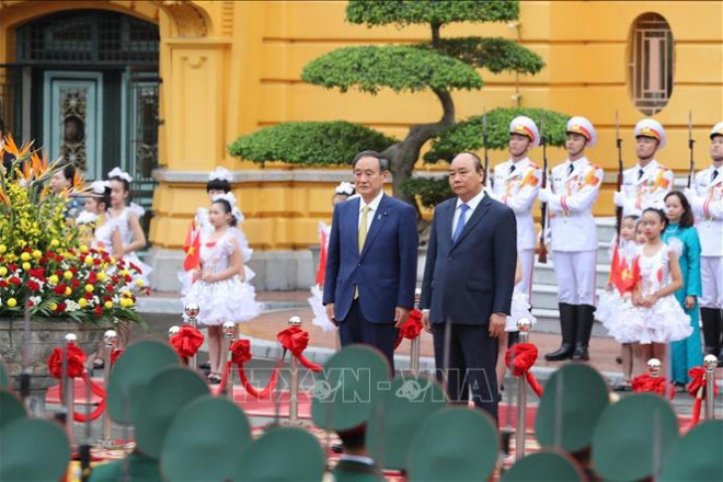 Thủ tướng Nguyễn Xuân Phúc chủ trì lễ đón Thủ tướng Nhật Bản - 5